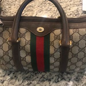 GUCCI VINTAGE TOTE WITH SERIAL NUMBER. BEAUTIFUL💕